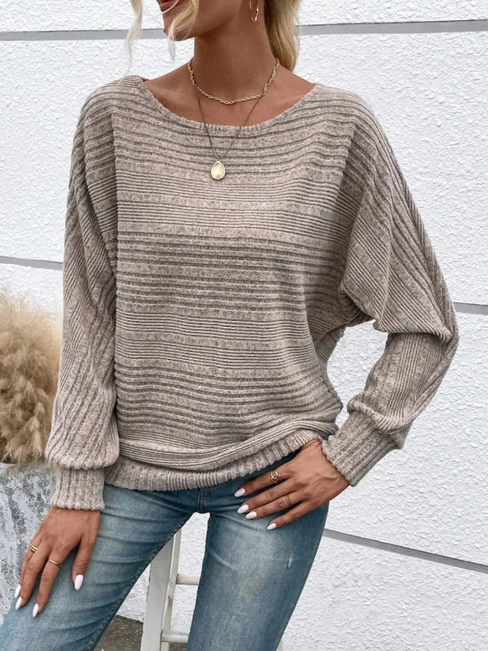Cute and Casual Round Neck Sweater - Oh she Rose