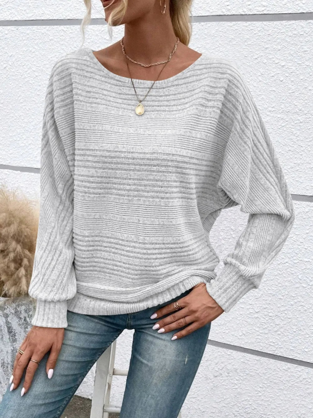 Cute and Casual Round Neck Sweater - Oh she Rose