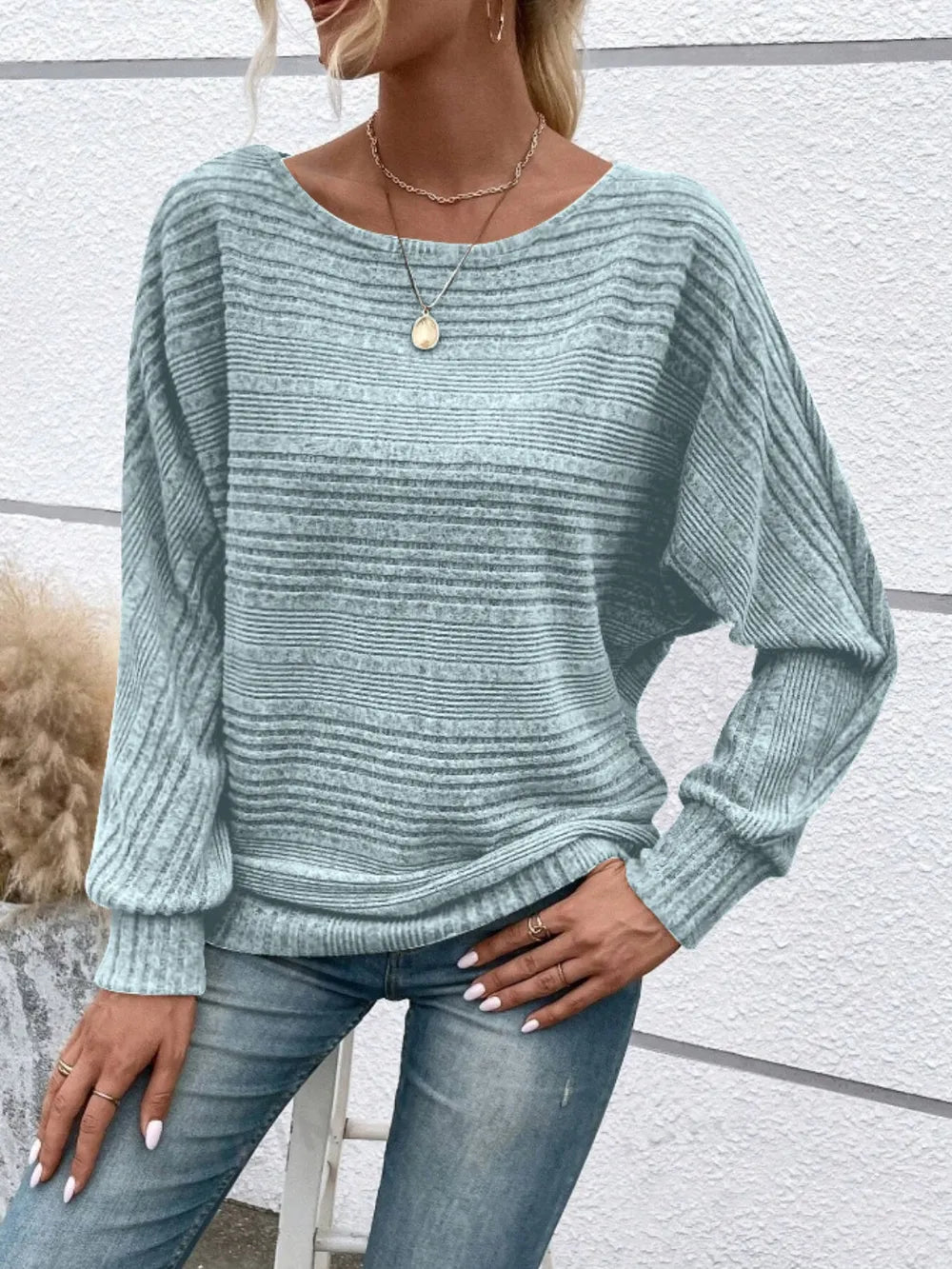Cute and Casual Round Neck Sweater - Oh she Rose