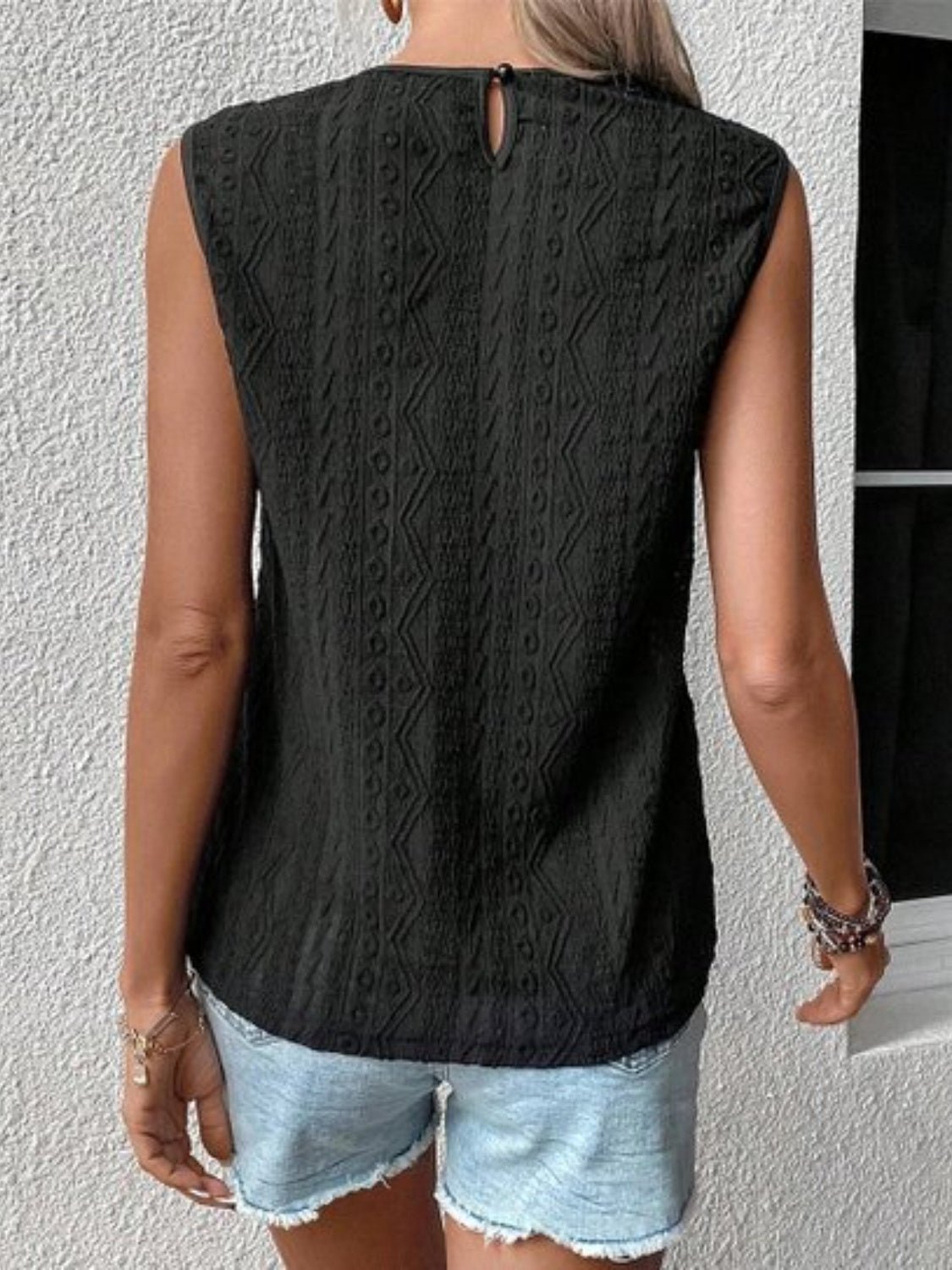 Lace Eyelet Sleeveless Top - Oh she Rose