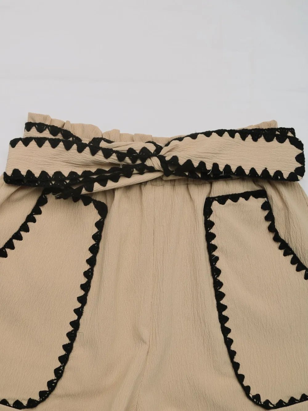 Chic Vibes Contrast Trim Shorts - Oh she Rose