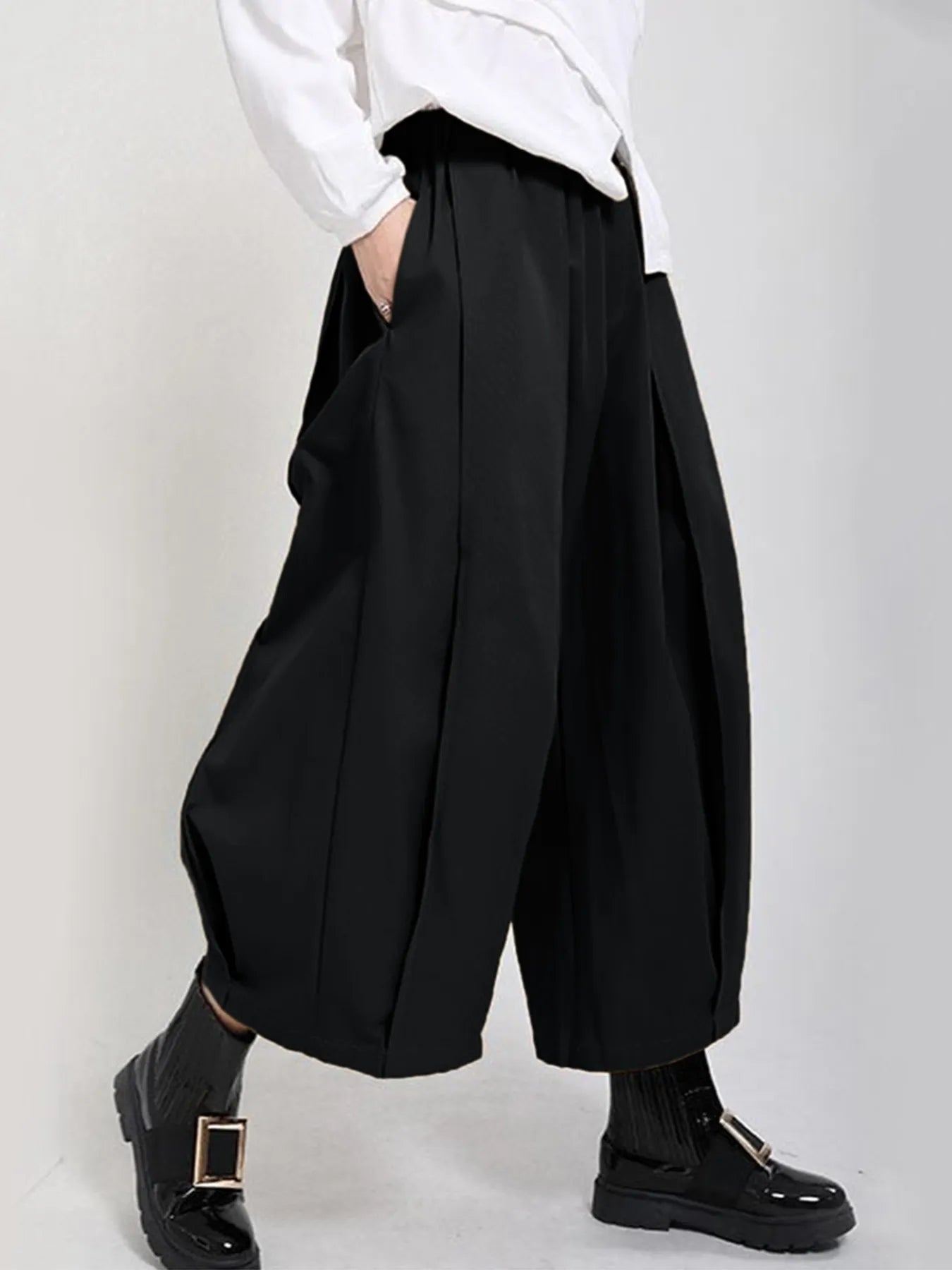 Wide Leg Pleated Cropped Pants - Oh she Rose